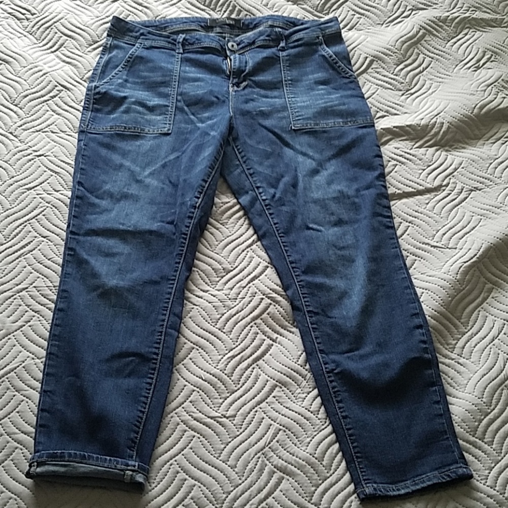 Cropped Square Pocket Jeans